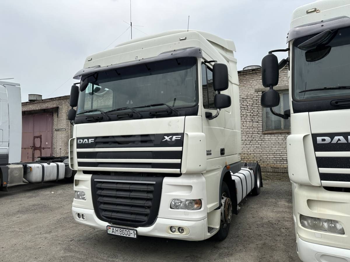 Тягач седельный DAF XF 105 (2011)
